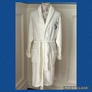 ♦️NWOT "SOFIA" personalized plush robe